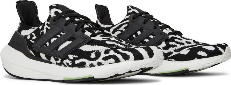 Adidas UltraBoost 22 'Zebra' sneakers, black