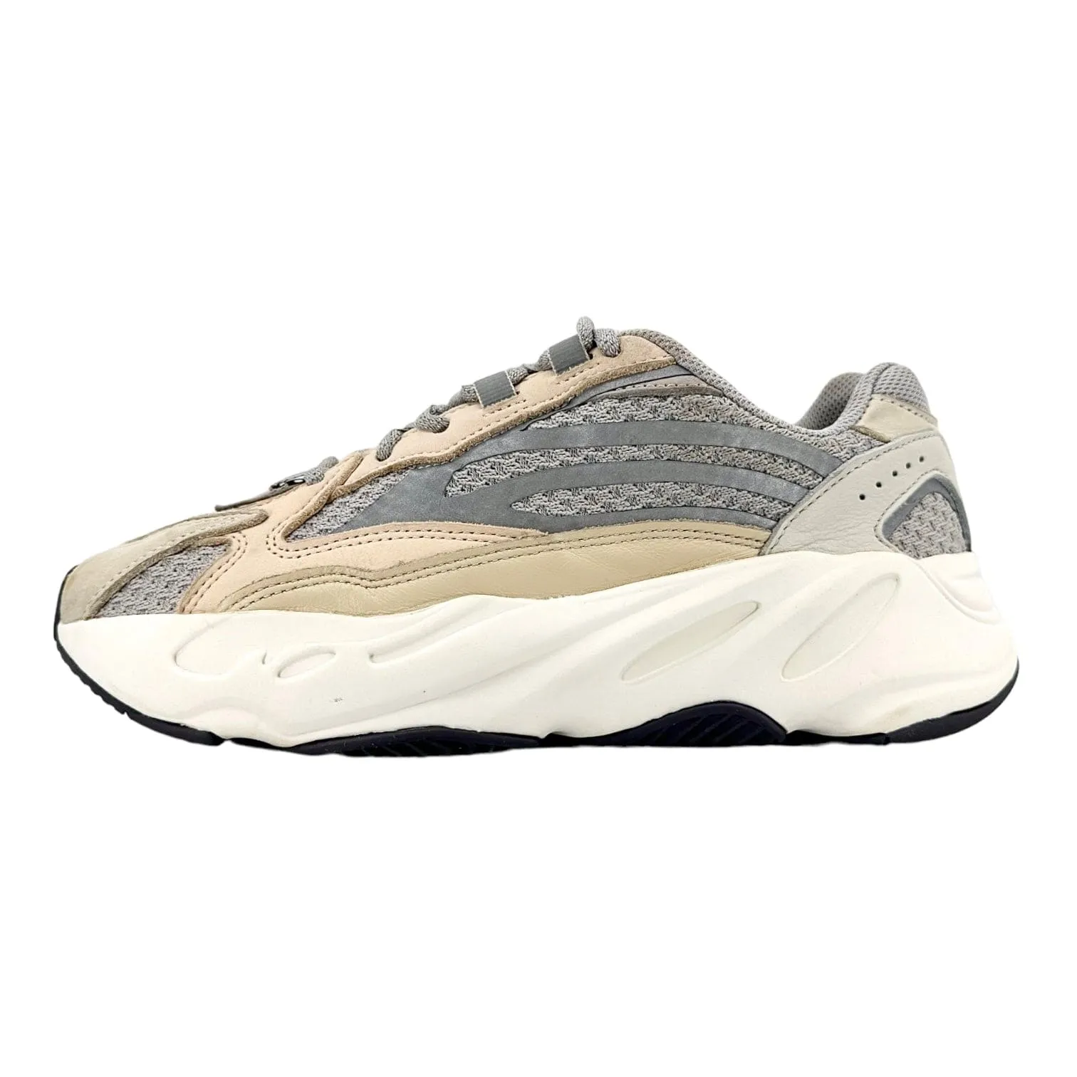 adidas Yeezy Boost 700 V2 Cream Pre-Owned