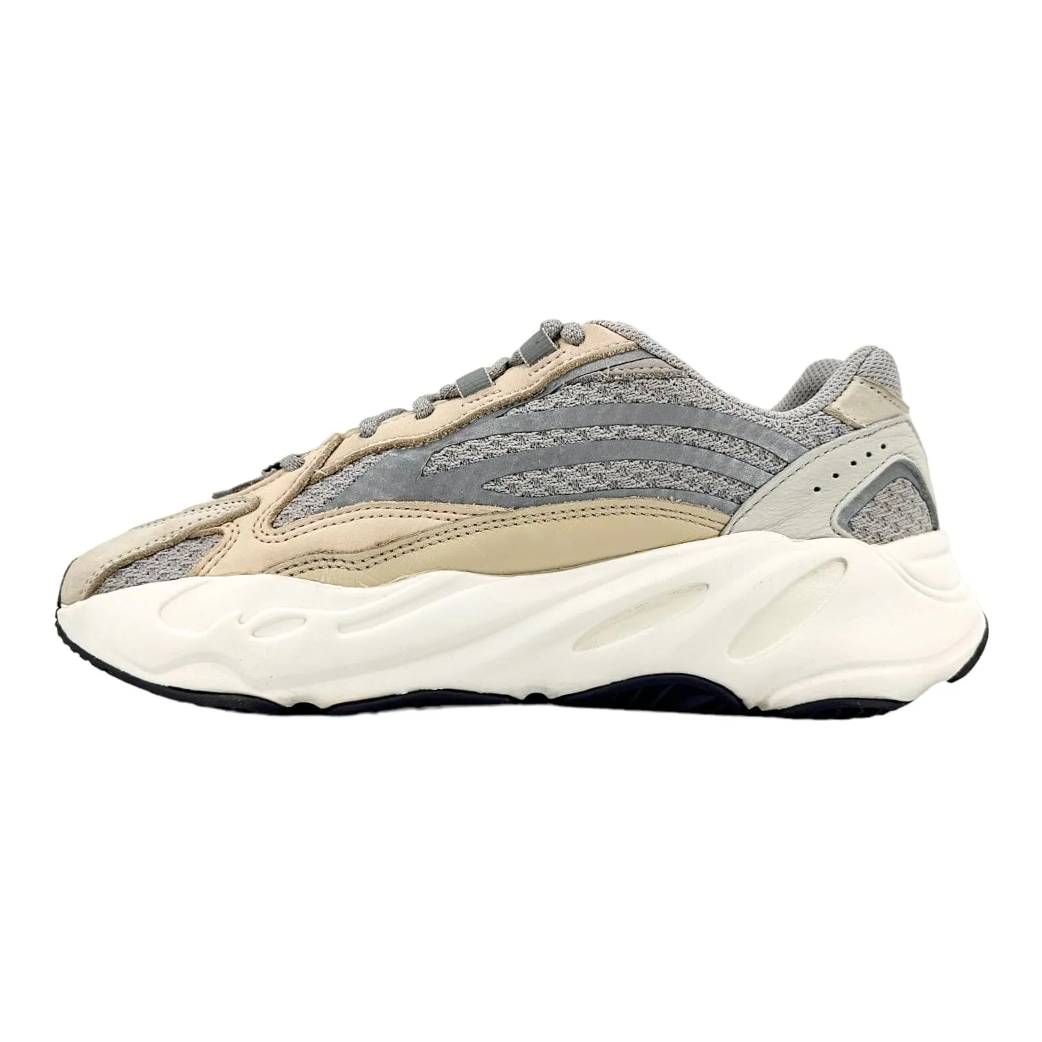 adidas Yeezy Boost 700 V2 Cream Pre-Owned