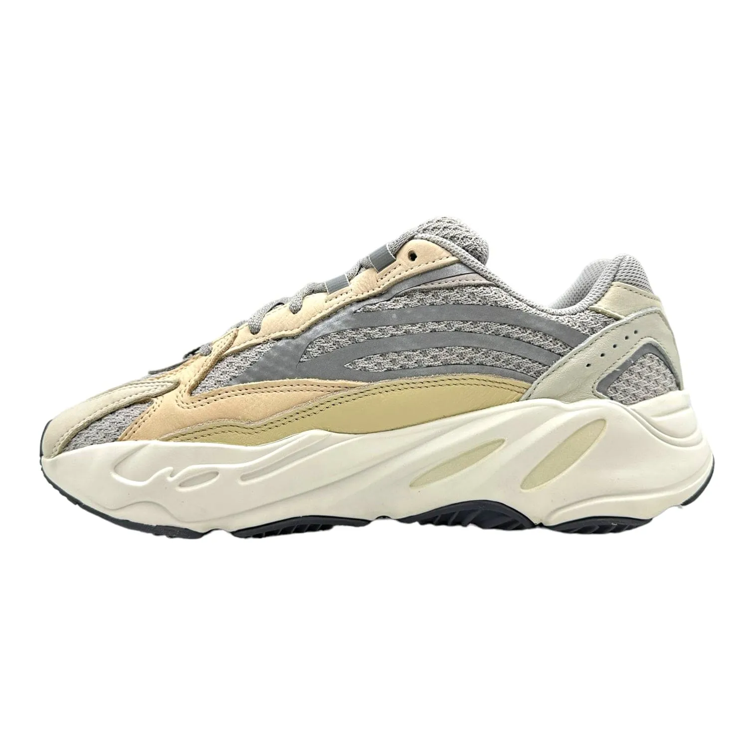 adidas Yeezy Boost 700 V2 Cream Pre-Owned