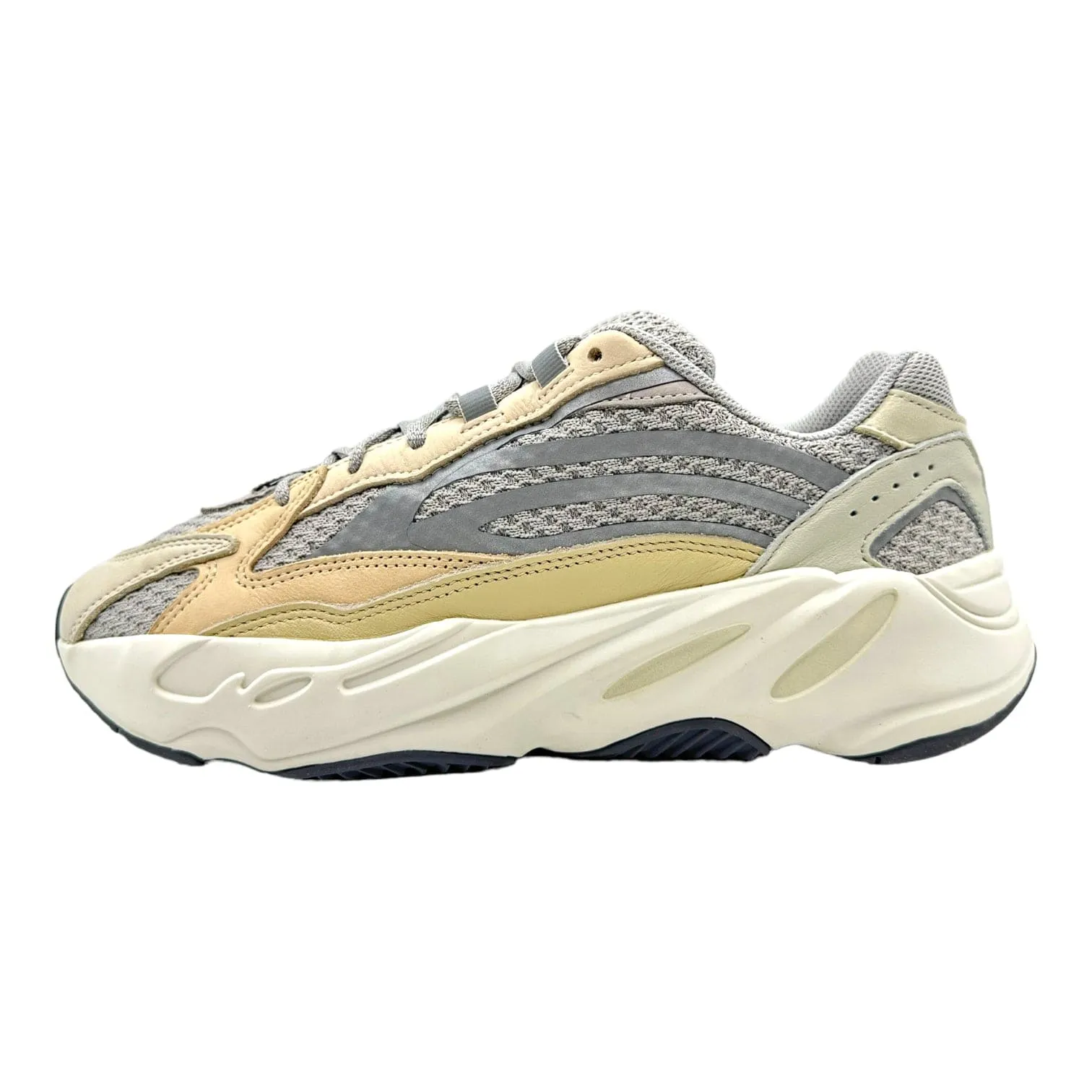 adidas Yeezy Boost 700 V2 Cream Pre-Owned