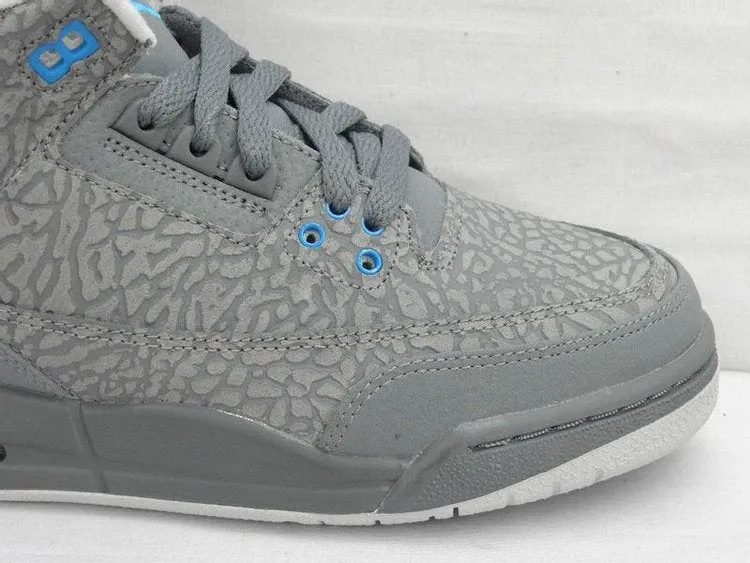 Air Jordan 3 Retro GS Cool Gray Blue Glow Sneakers, gray