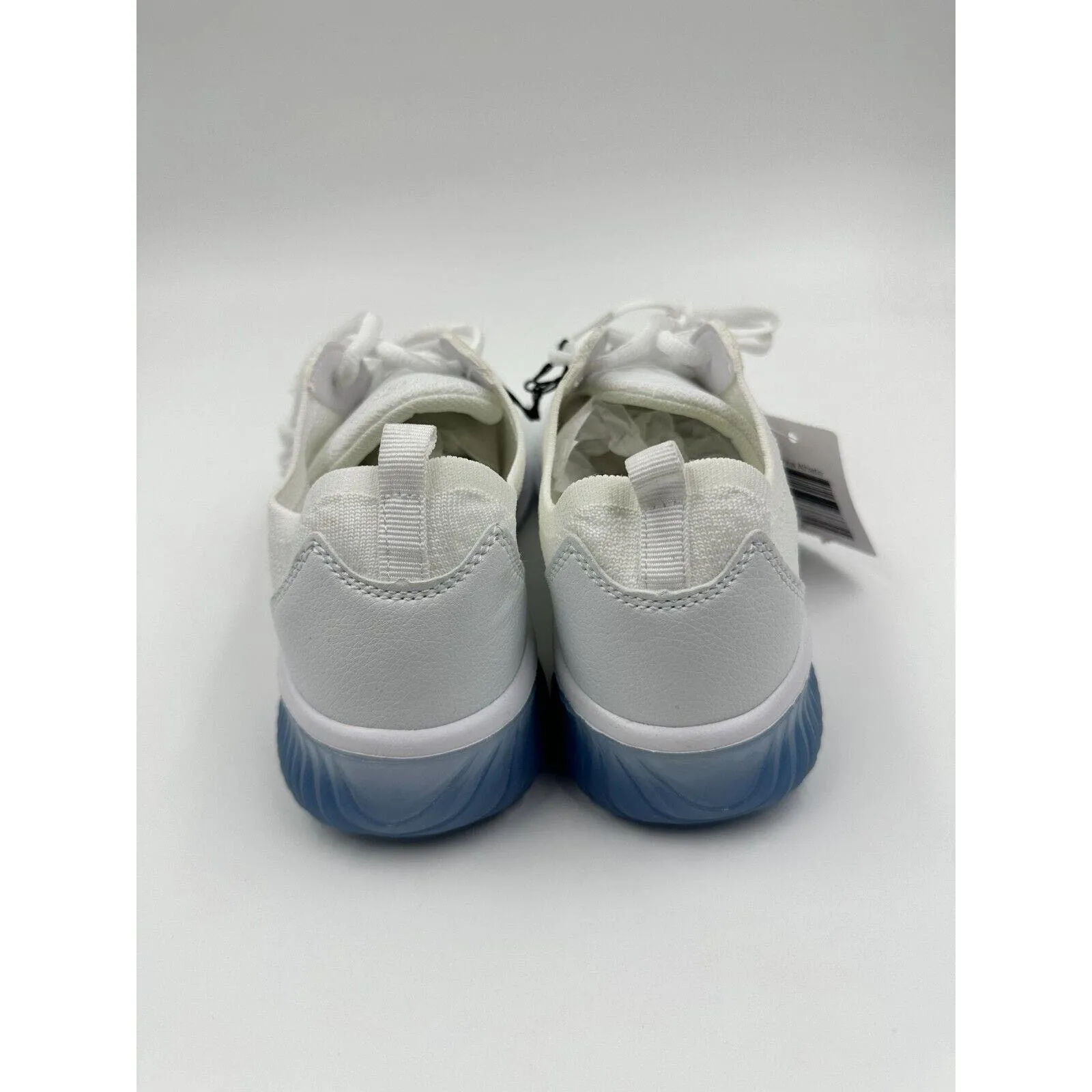 Big Kids Size 6 Knit Girls All White Sneakers