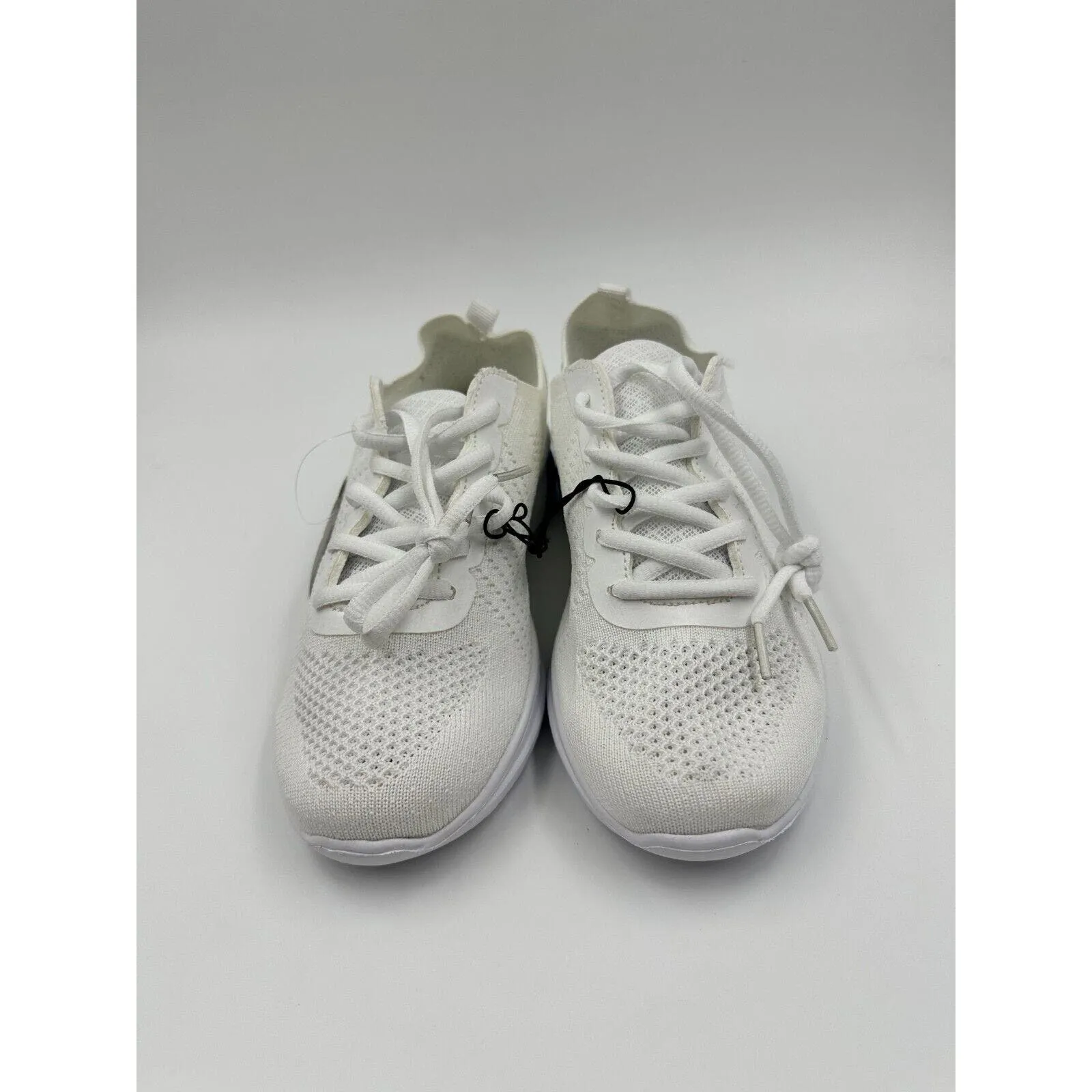 Big Kids Size 6 Knit Girls All White Sneakers