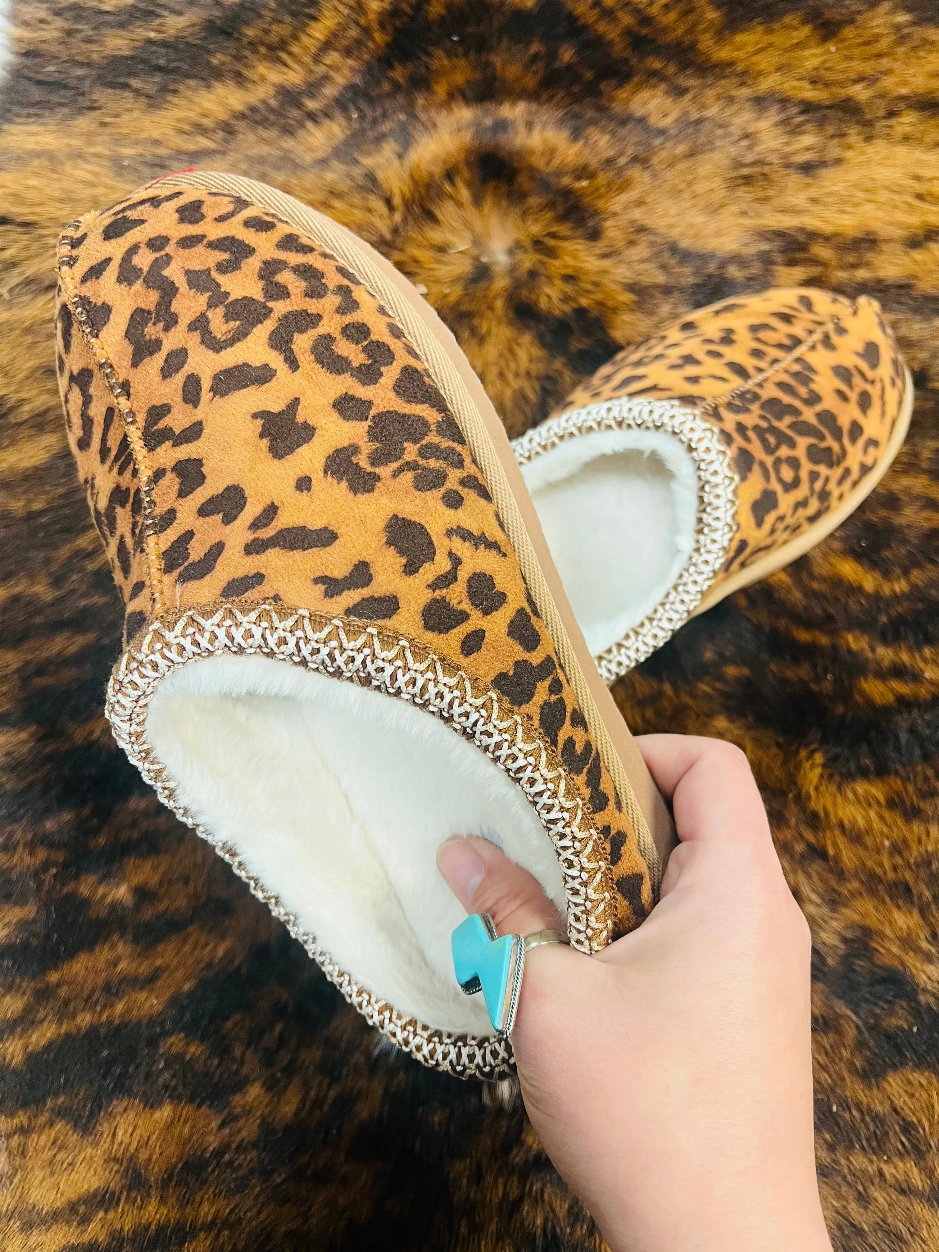 Bruin Leopard Memory Foam Slippers