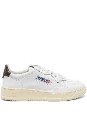 Medalist low-top sneakers