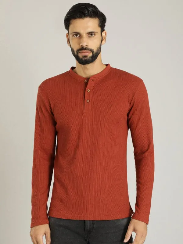 Men Solid Henley T-Shirt