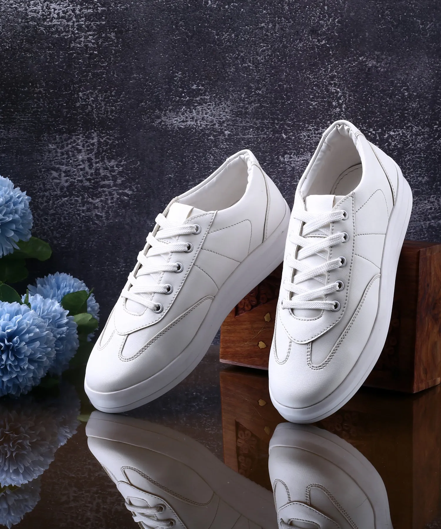 Women's Trendiest Casual Lace-up Shoes