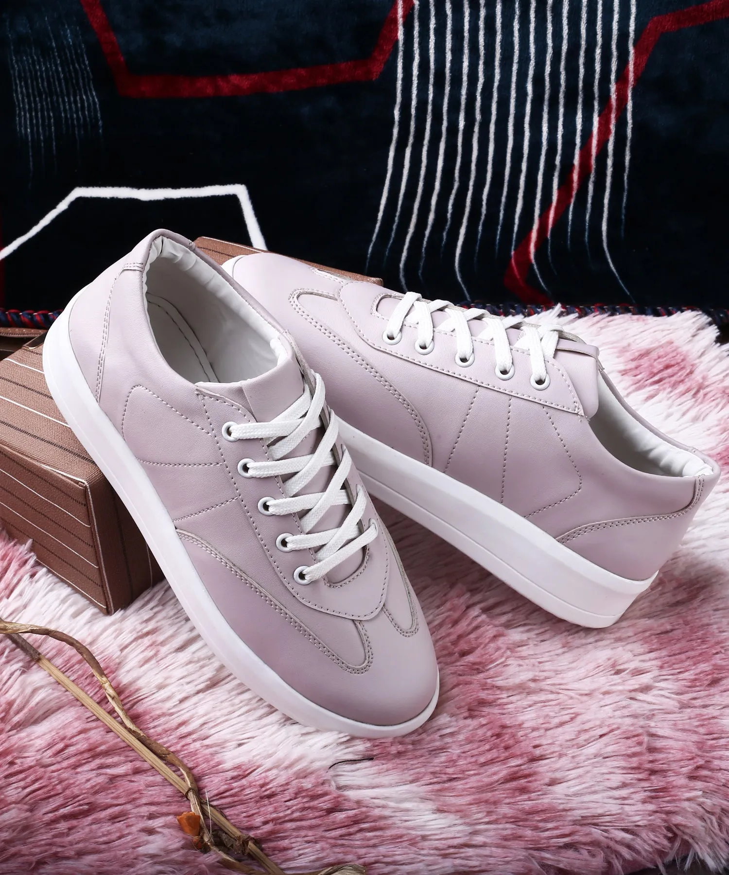 Women's Trendiest Casual Lace-up Shoes