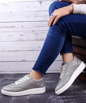 Women's Trendiest Casual Lace-up Shoes