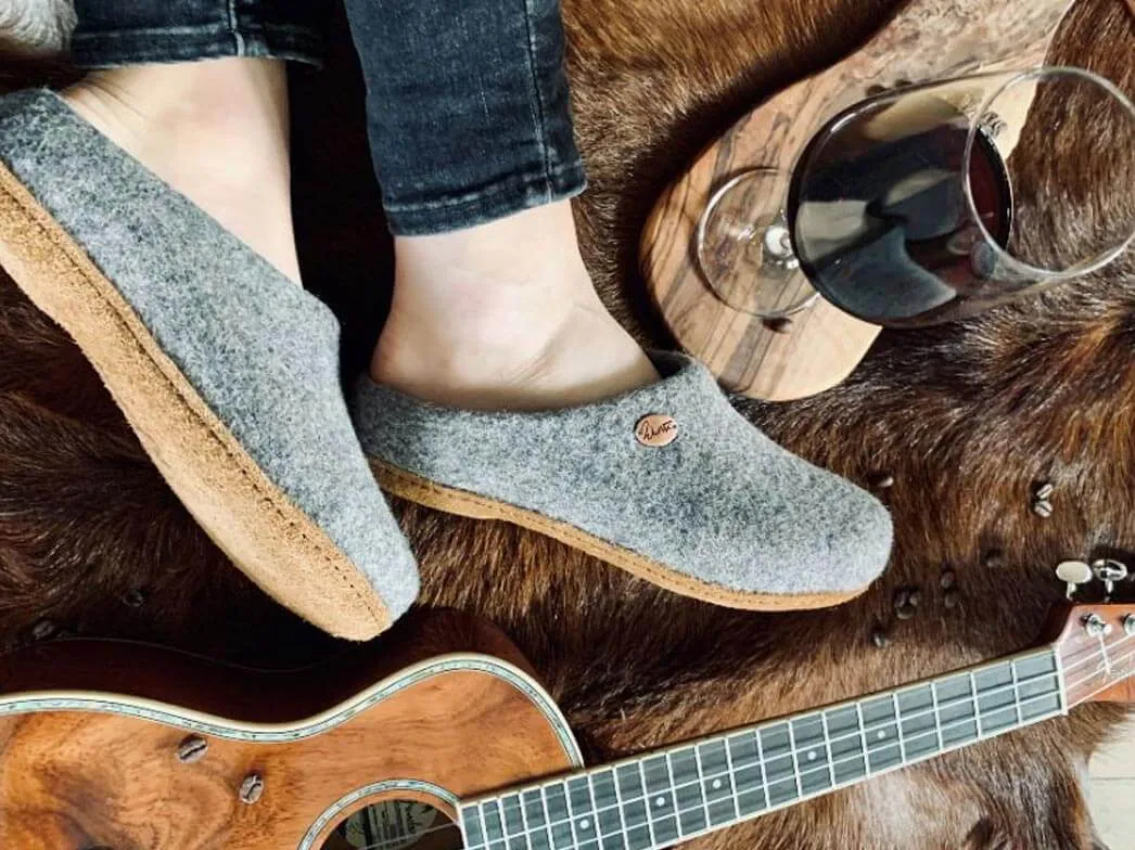 WoolFit® handmade Felt Slippers | Classic, light gray